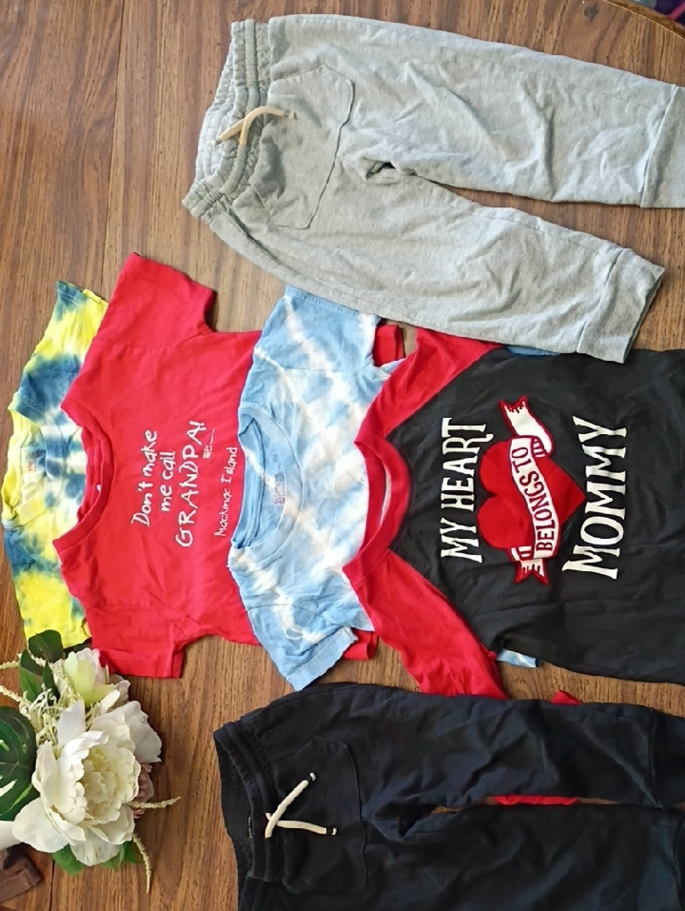 ❤️2T Bundle Of 6 Pieces Tshirts & Pants